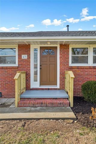 43 Ferguson LN, Newport News, VA 23601