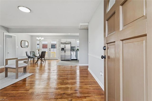 43 Ferguson LN, Newport News, VA 23601