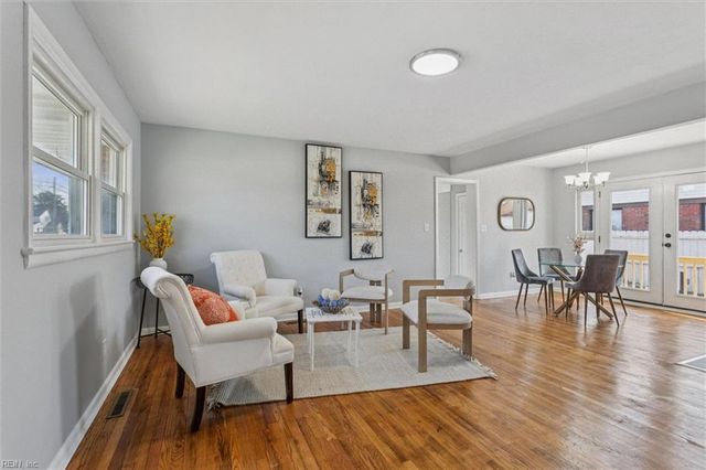 43 Ferguson LN, Newport News, VA 23601