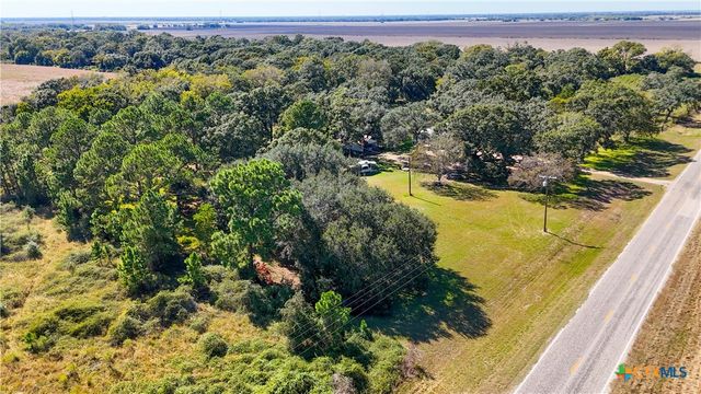 979 N FM 647 Road, Louise, TX 77455