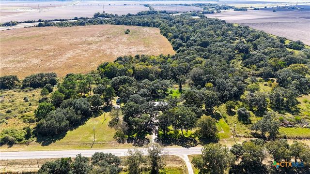 979 N FM 647 Road, Louise, TX 77455