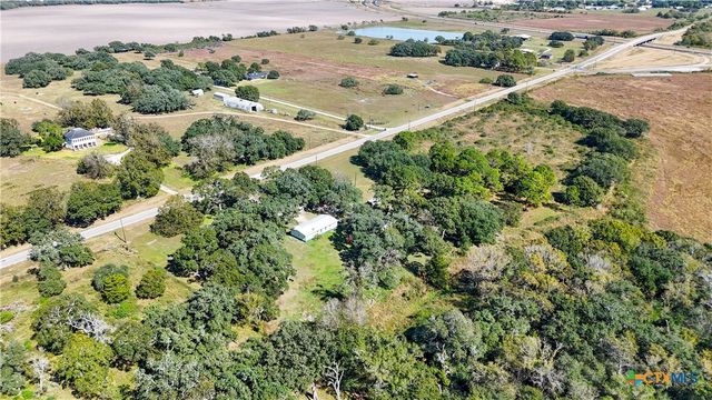 979 N FM 647 Road, Louise, TX 77455