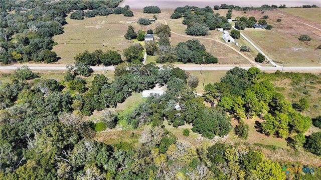 979 N FM 647 Road, Louise, TX 77455