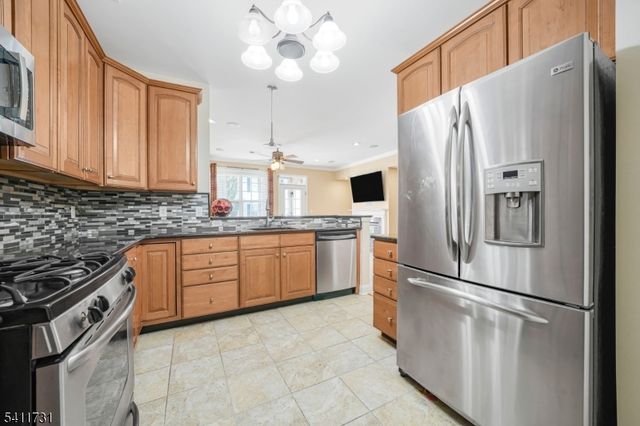 4 Cliff Rd, Unit B2, Woodland Park, NJ 07424