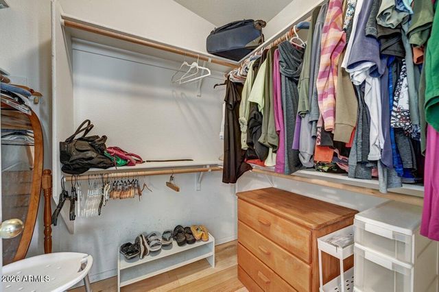 4626 E CHARLESTON Avenue, Phoenix, AZ 85032