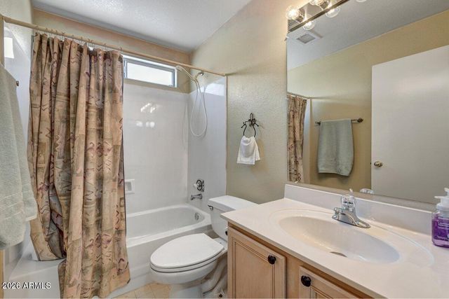 4626 E CHARLESTON Avenue, Phoenix, AZ 85032