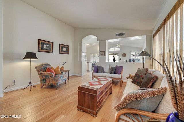 4626 E CHARLESTON Avenue, Phoenix, AZ 85032