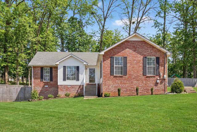 3497 Hunters Rdg, Woodlawn, TN 37191