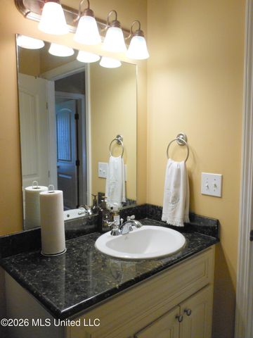 104 Silver Ridge Lane, Pearl, MS 39208