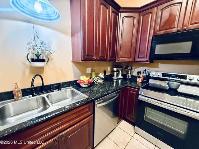 104 Silver Ridge Lane, Pearl, MS 39208