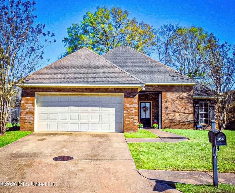 104 Silver Ridge Lane, Pearl, MS 39208
