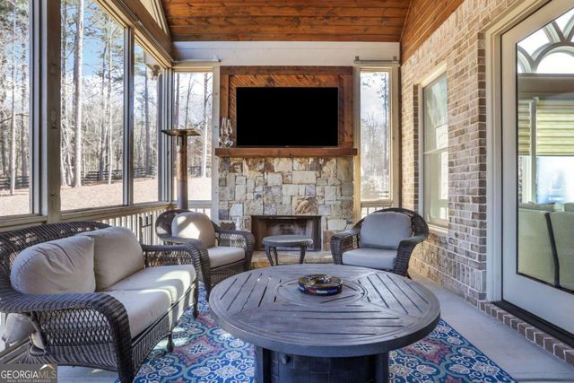 16885 Quayside Drive, Milton, GA 30004