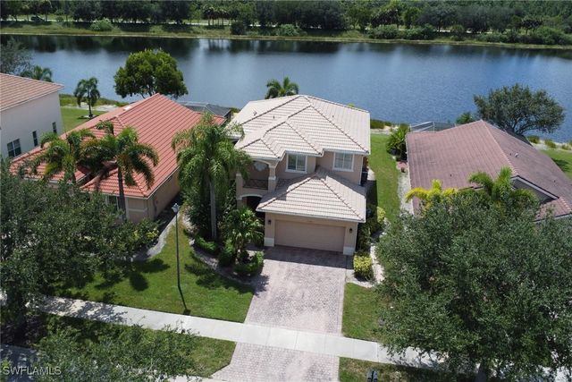 1581 Birdie DR, Naples, FL 34120