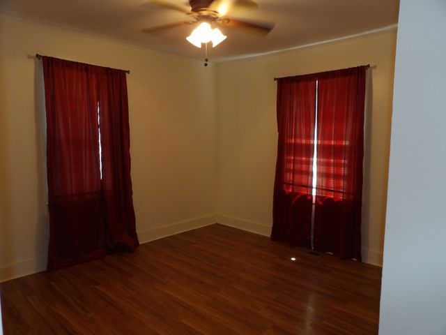 202 E Richland Ave, Waverly, TN 37185
