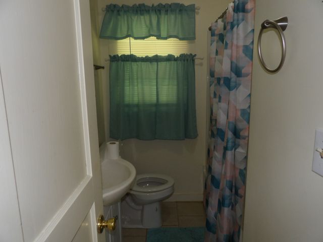 202 E Richland Ave, Waverly, TN 37185