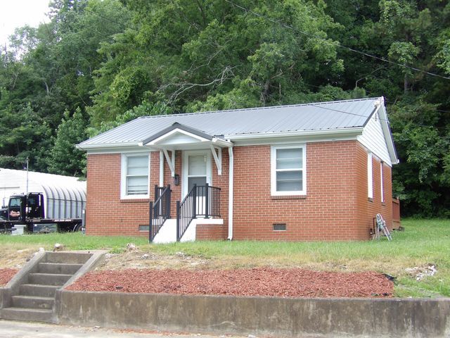 202 E Richland Ave, Waverly, TN 37185