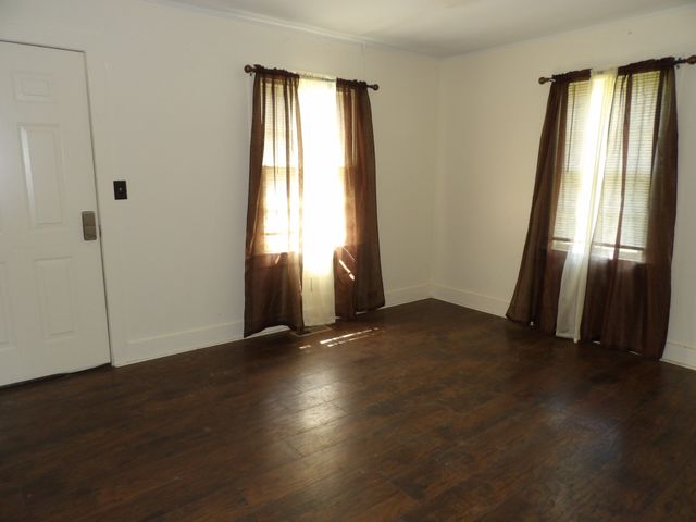 202 E Richland Ave, Waverly, TN 37185