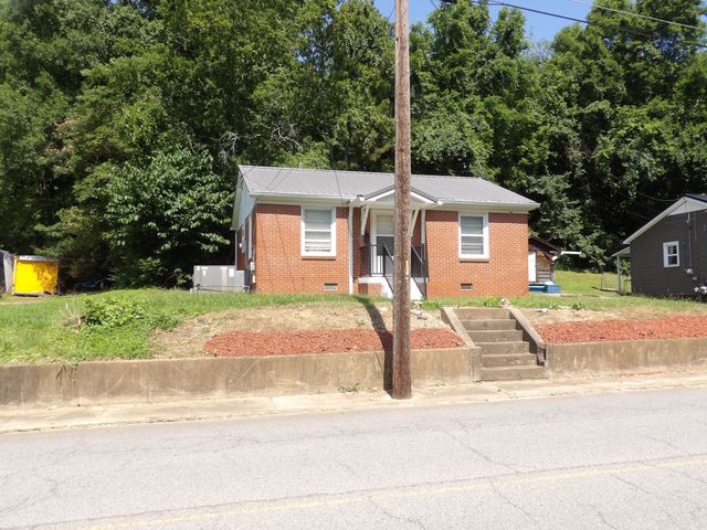 202 E Richland Ave, Waverly, TN 37185