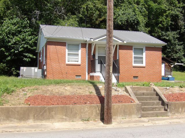 202 E Richland Ave, Waverly, TN 37185