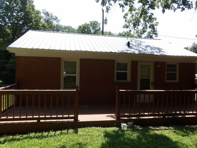 202 E Richland Ave, Waverly, TN 37185