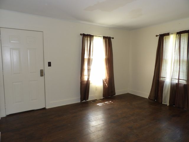 202 E Richland Ave, Waverly, TN 37185