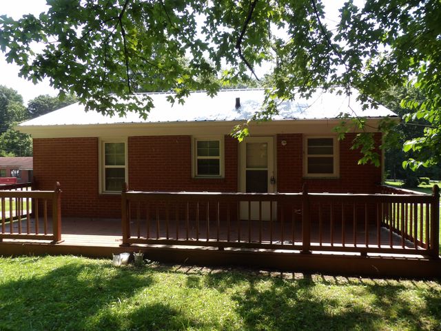 202 E Richland Ave, Waverly, TN 37185