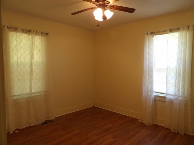 202 E Richland Ave, Waverly, TN 37185