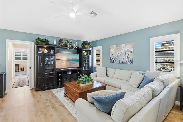 373 ROSELING CIRCLE, Venice, FL 34293