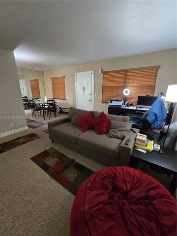 13500 SW 1st St 204U, Pembroke Pines, FL 33027