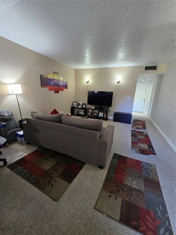 13500 SW 1st St 204U, Pembroke Pines, FL 33027