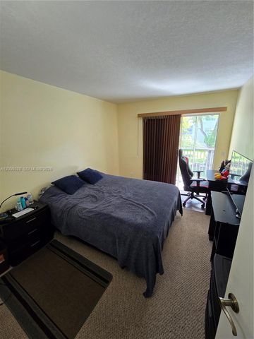 13500 SW 1st St 204U, Pembroke Pines, FL 33027