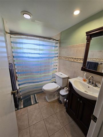 13500 SW 1st St 204U, Pembroke Pines, FL 33027