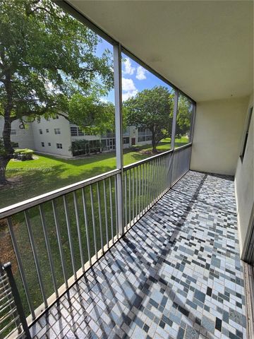 13500 SW 1st St 204U, Pembroke Pines, FL 33027