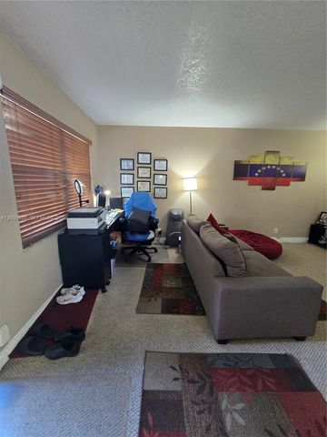 13500 SW 1st St 204U, Pembroke Pines, FL 33027