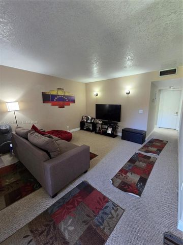 13500 SW 1st St 204U, Pembroke Pines, FL 33027