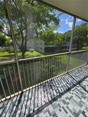 13500 SW 1st St 204U, Pembroke Pines, FL 33027