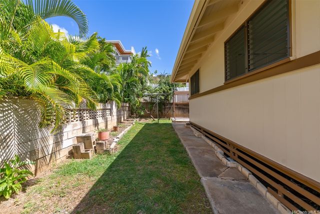 3648 Campbell Avenue, Honolulu, HI 96815