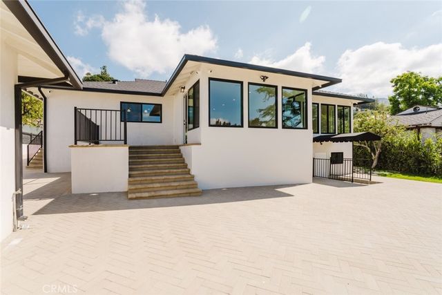 941 Sherlock Drive, Burbank, CA 91501