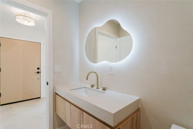 941 Sherlock Drive, Burbank, CA 91501