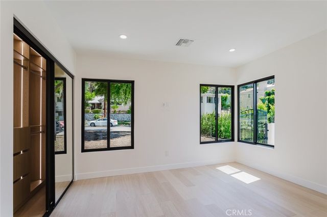 941 Sherlock Drive, Burbank, CA 91501