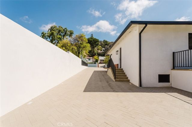 941 Sherlock Drive, Burbank, CA 91501