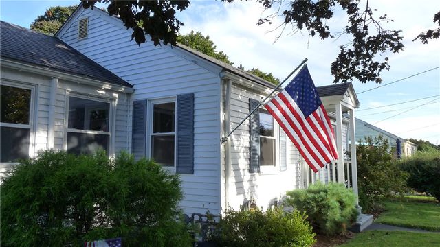 34 Union Avenue, Warwick, RI 02889