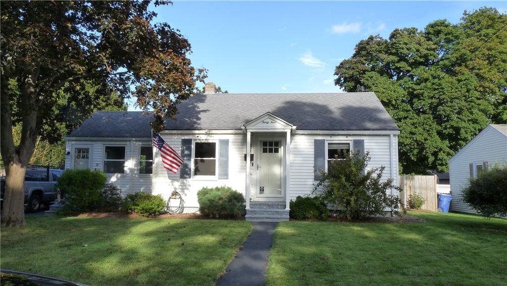34 Union Avenue, Warwick, RI 02889