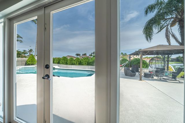 18438 NW 11th Street, Pembroke Pines, FL 33029