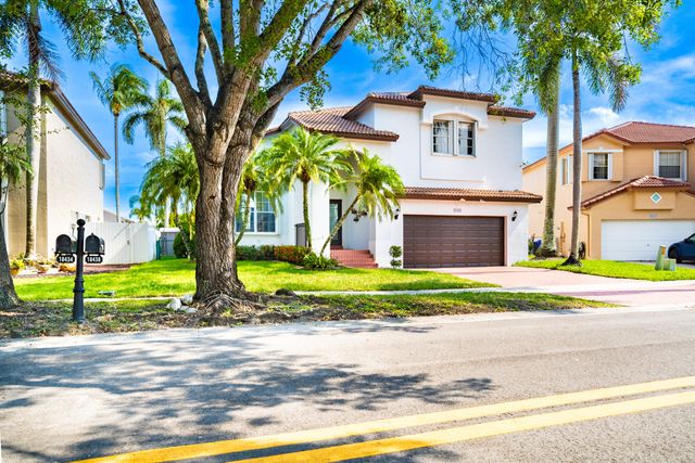 18438 NW 11th Street, Pembroke Pines, FL 33029