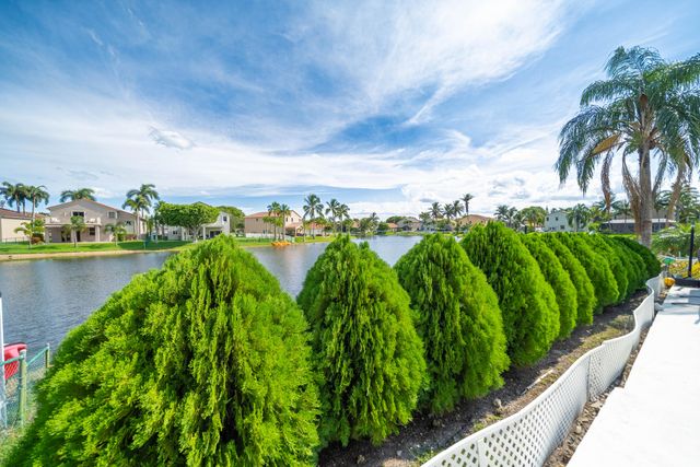 18438 NW 11th Street, Pembroke Pines, FL 33029