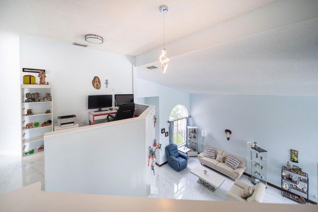 18438 NW 11th Street, Pembroke Pines, FL 33029