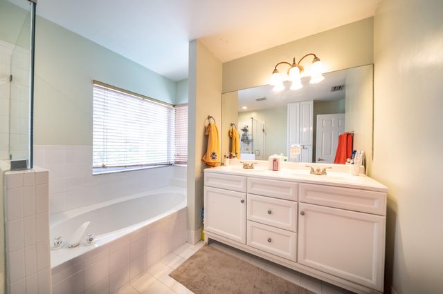 18438 NW 11th Street, Pembroke Pines, FL 33029