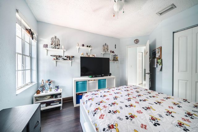 18438 NW 11th Street, Pembroke Pines, FL 33029