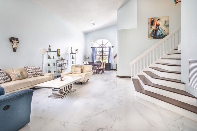 18438 NW 11th Street, Pembroke Pines, FL 33029